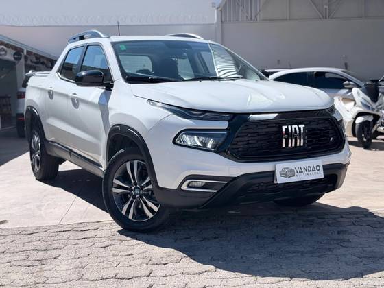 FIAT TORO 1.3 TURBO 270 FLEX FREEDOM AT6 FIAT TORO 1.3 TURBO 270 FLEX FREEDOM AT6